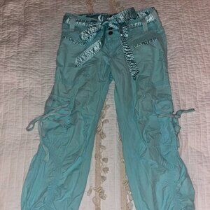 Vintage Miss Me Capri Cargo Pants size M